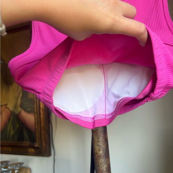 Yogalicious Pink Sleeveless Crop Tank Top with Cutout - Picture 6 of 7